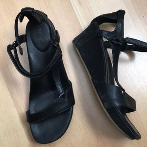 Woman's platform sandals TEVA 8.5
